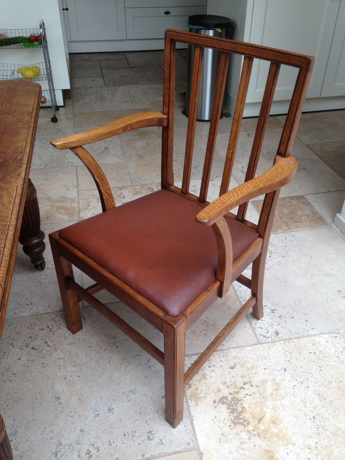 restauratie eiken houten fauteuil